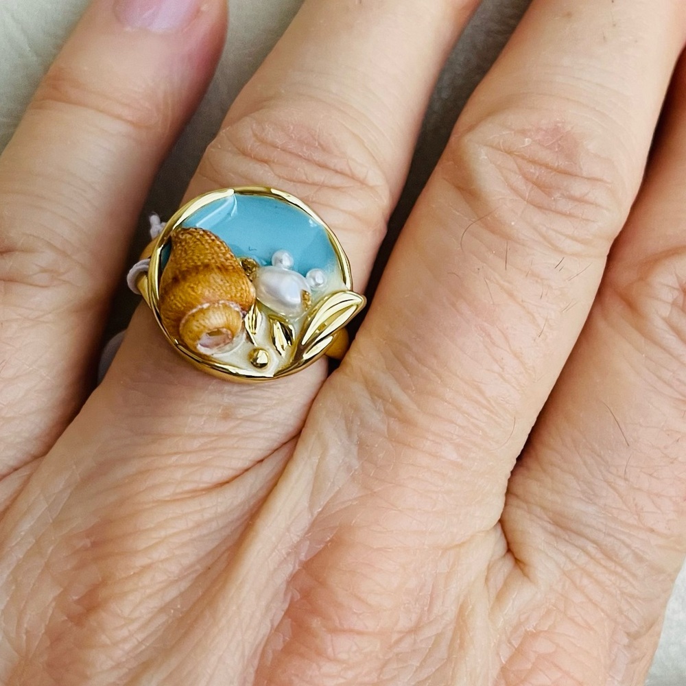 LAMENO Freshwater Pearl Sea Shell Ring in Blue and Gold - Picture 3 of 10